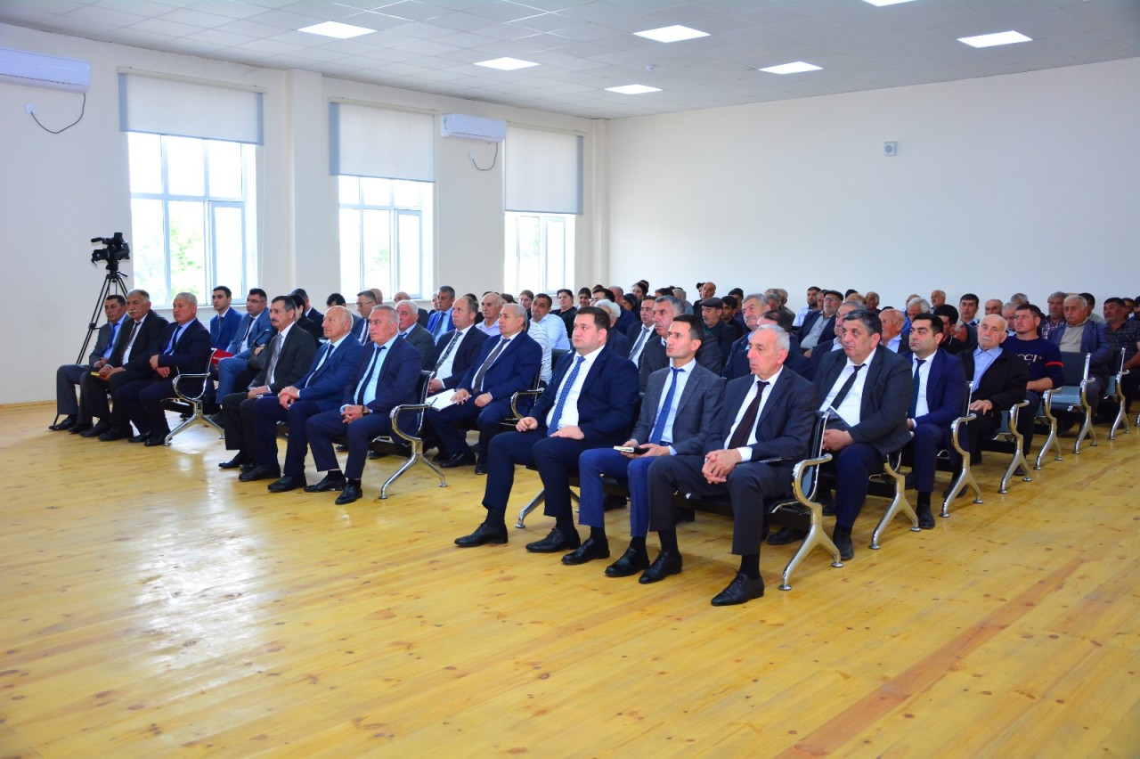 Seymur Orucov vətəndaşların müraciətlərini dinlədi - FOTOLAR
